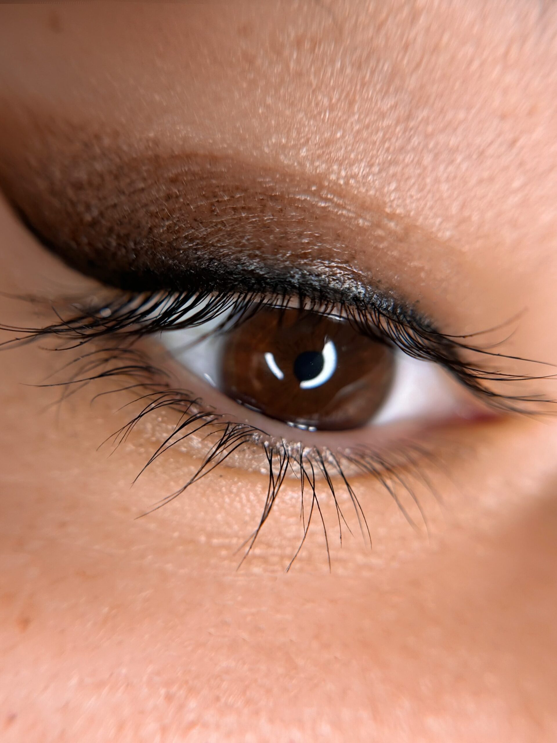 ENZA TRUCCO PERMANENTE
Occhi:

infra-cigliare ed eyeliner naturale 
per intensificare lo sguardo